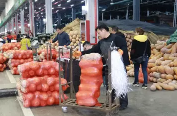 貴陽(yáng)農(nóng)產(chǎn)品物流園首日開業(yè)創(chuàng)佳績(jī) 食用農(nóng)產(chǎn)品批發(fā)交易額突破2000萬(wàn)